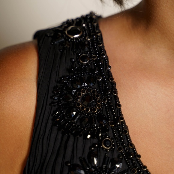 Carmen Marc Valvo Couture beaded, pleated black chiffon gown, fully lined size 2 - Picture 3 of 10